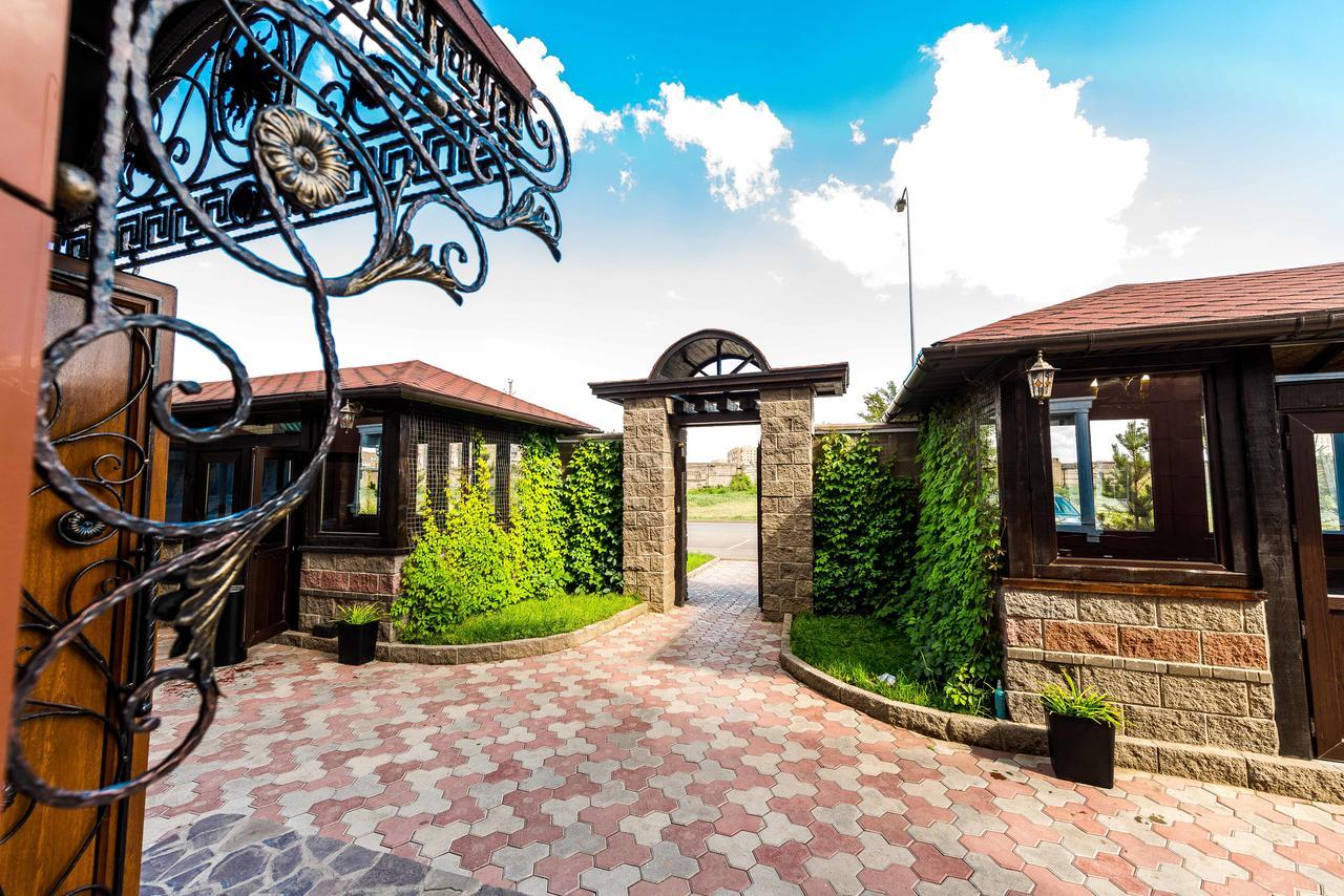 Adler Hotel Akmola Esterno foto